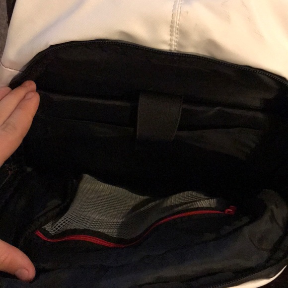 Samsonite white and black backpack - Picture 2 of 4